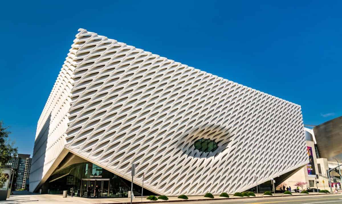 los angeles offers museum the broad